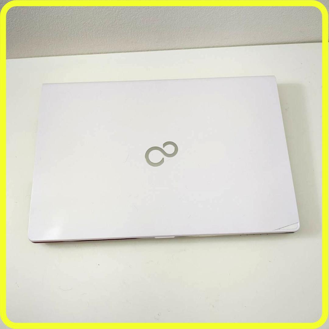 美品　白　新品SSD256⭐️windows11ノートパソコン　薄型軽量　782