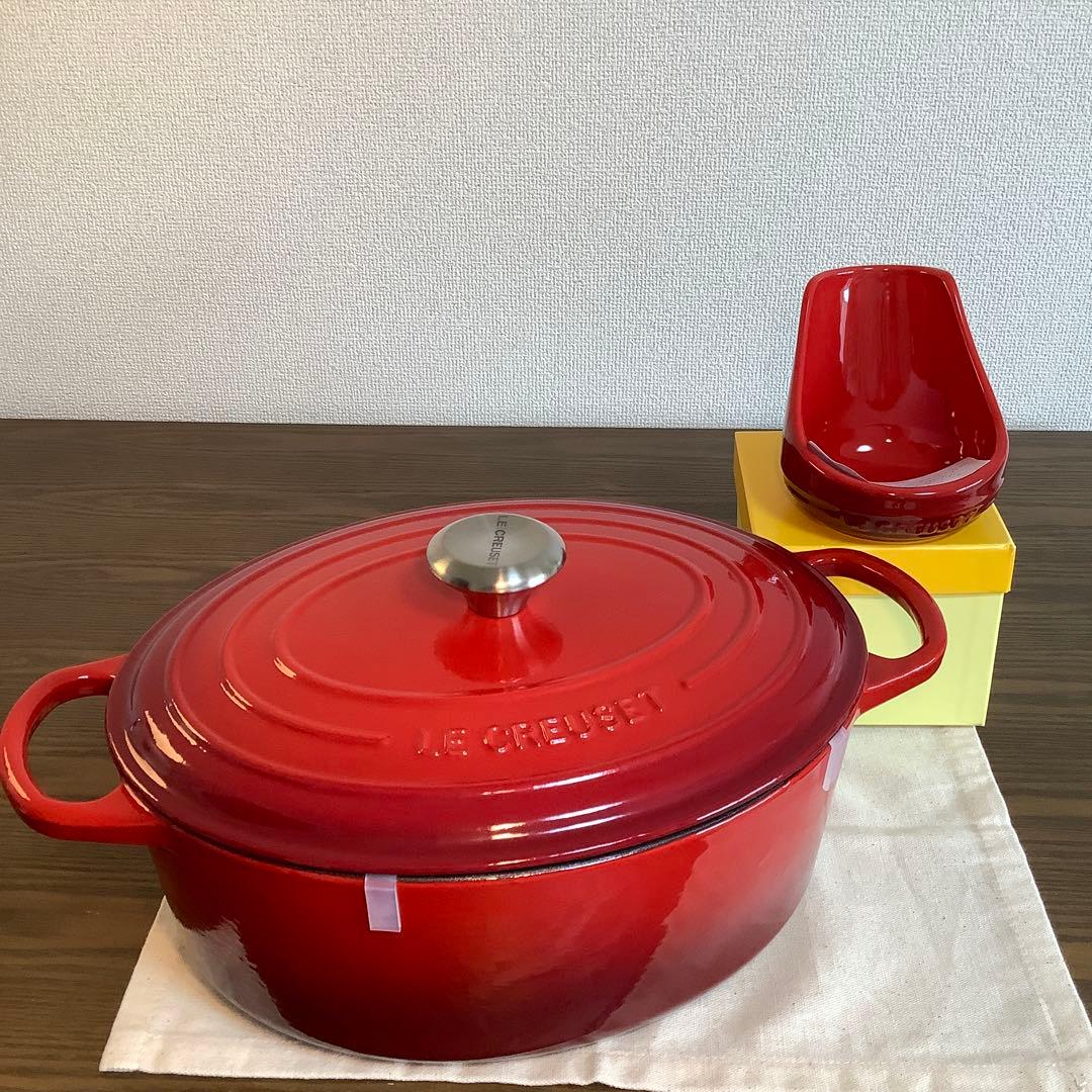 【新品未使用】ルクルーゼ　ココット・オーバル 鍋31cm レードルスタンド付き