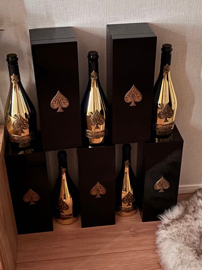 Armand de Brignac ゴールドシャンパン 750ml