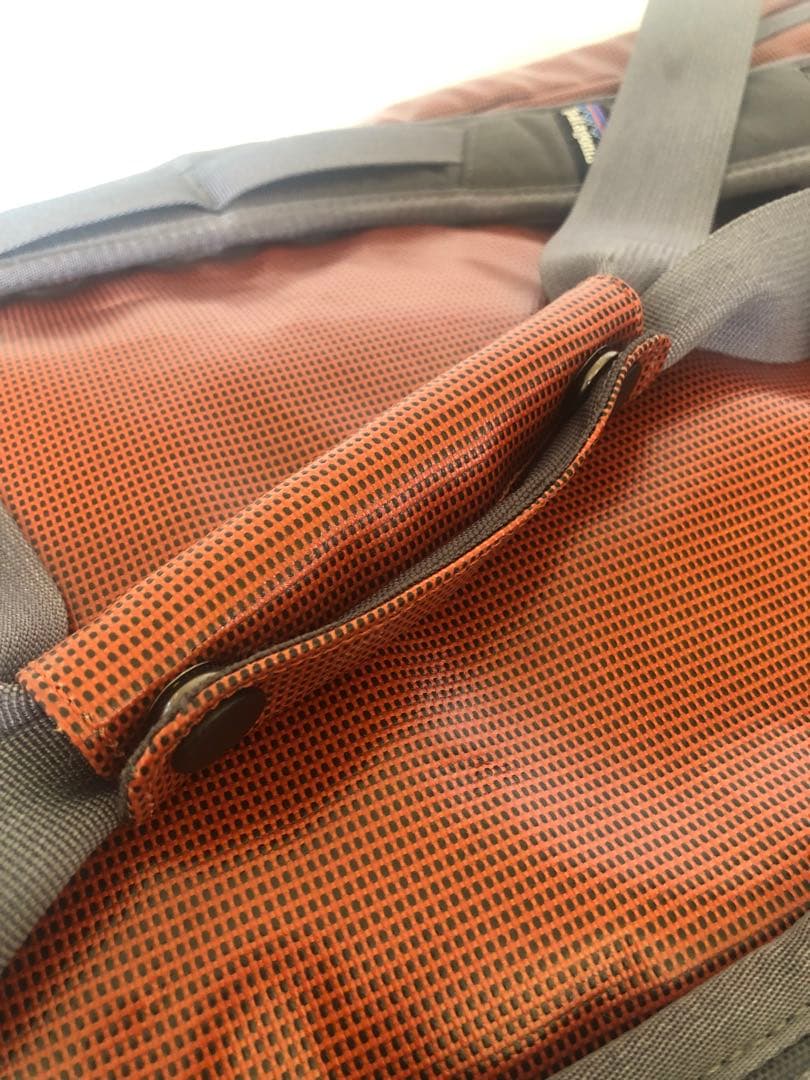 patagonia 防水ボストンバッグ オレンジ　70L