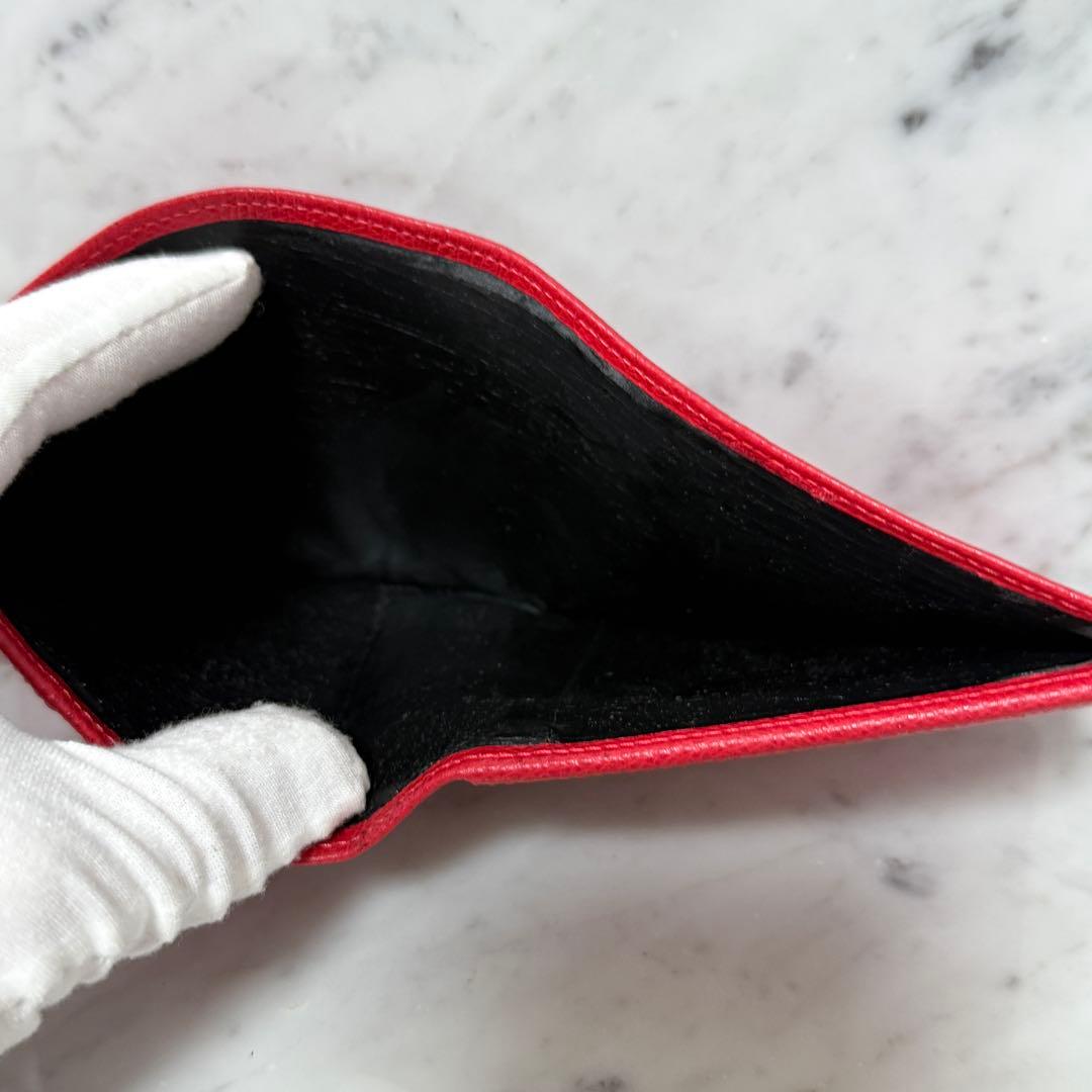 Yves Saint Laurent イヴサンローラン 二つ折り財布 赤 本革