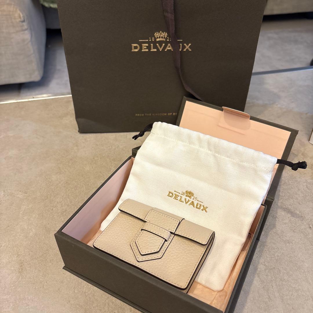 DELVAUX ベージュ レザー カードホルダー財布