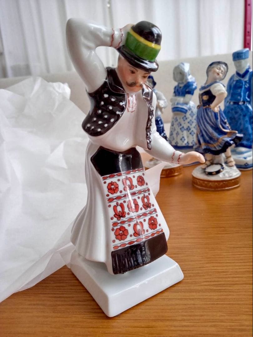 HEREND ヘレンド　民族衣装　陶器　人形　フィギュリン