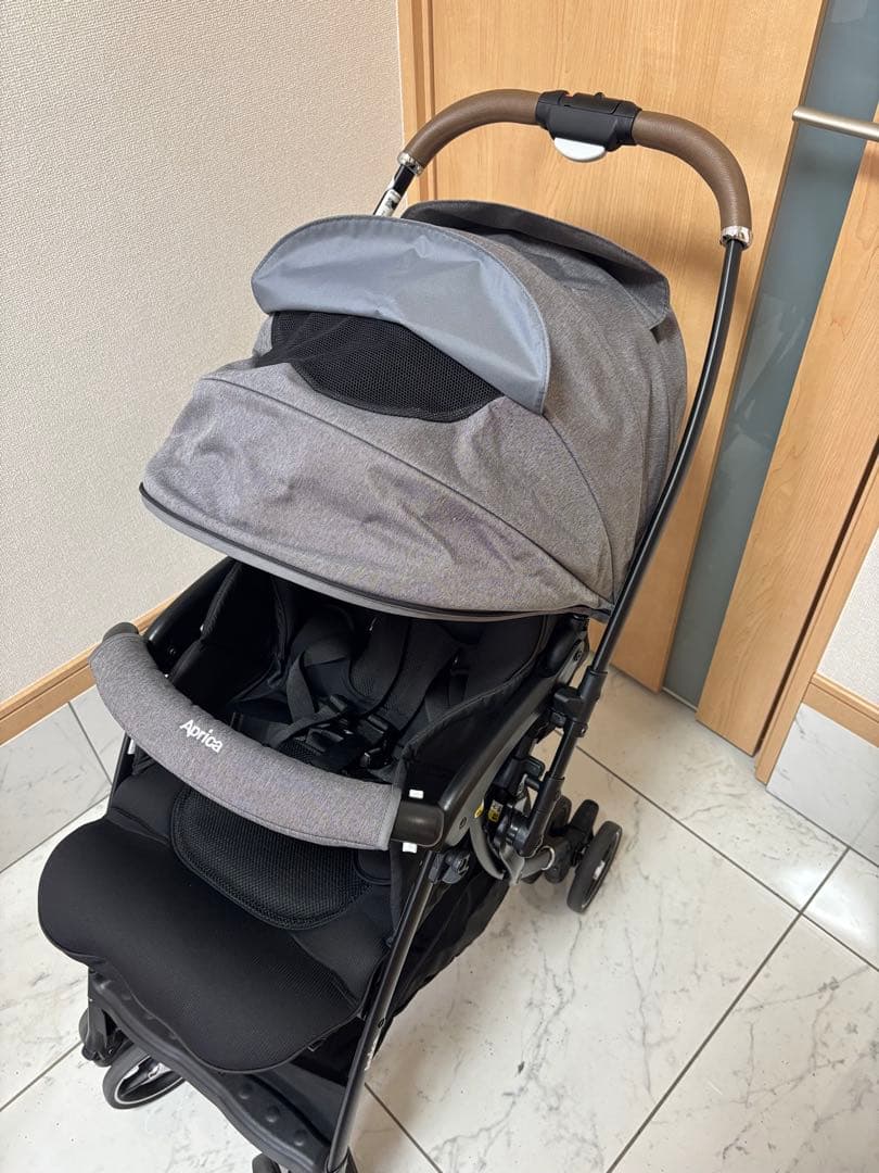 a*a様 Aprica ラクーナクッション　トイザらス購入