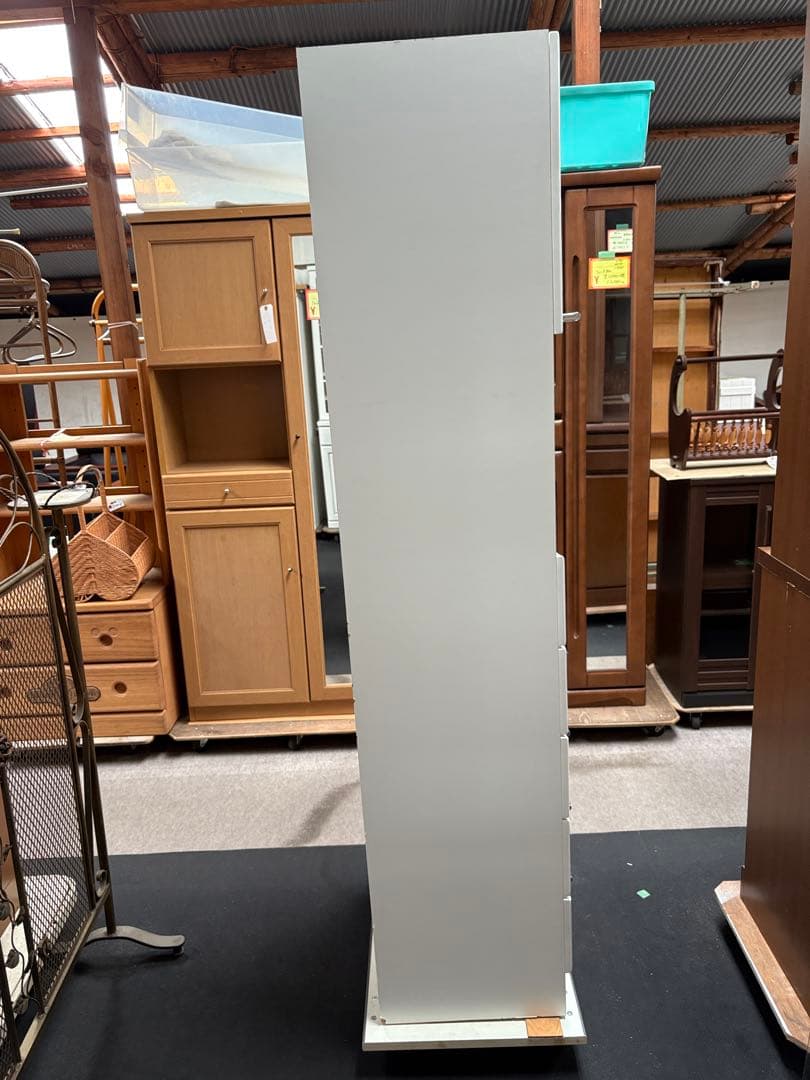 近藤産業　ランドリーバスルーム　横幅59.5㎝　奥行40㎝　高さ180㎝