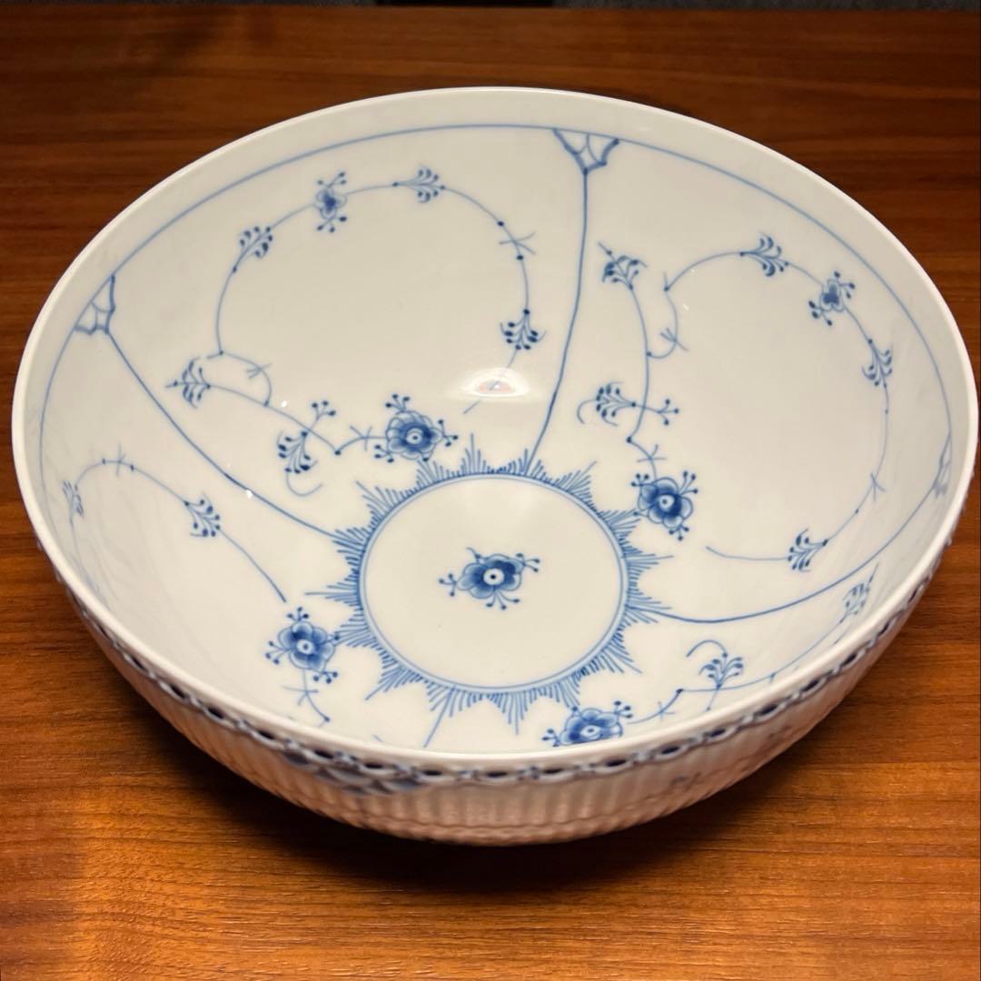 ロイヤルコペンハーゲン　ボウル24cm 大型　 ブルーフルーテッド ハーフレース