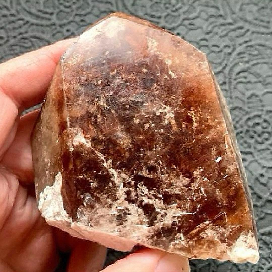 珍品！超巨大トパーズ/スカルドゥ産