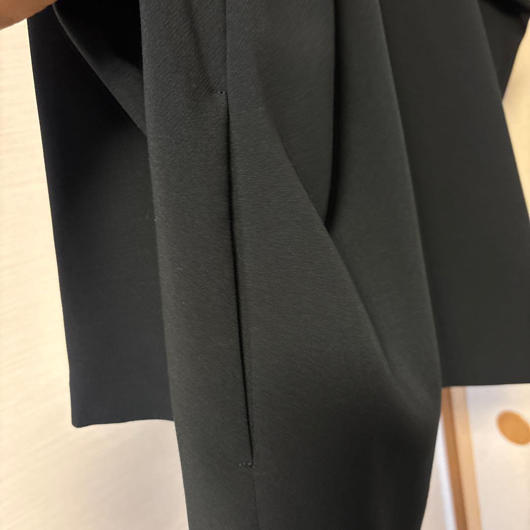 Haru アーバンリサーチドアーズ　ダブルクロスショートガウン　黒