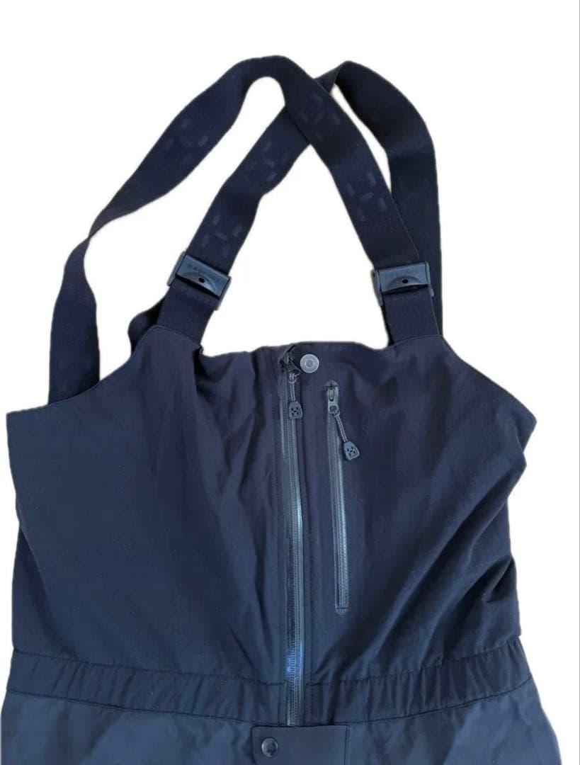 ホグロフス アトム ビブ　Sサイズ