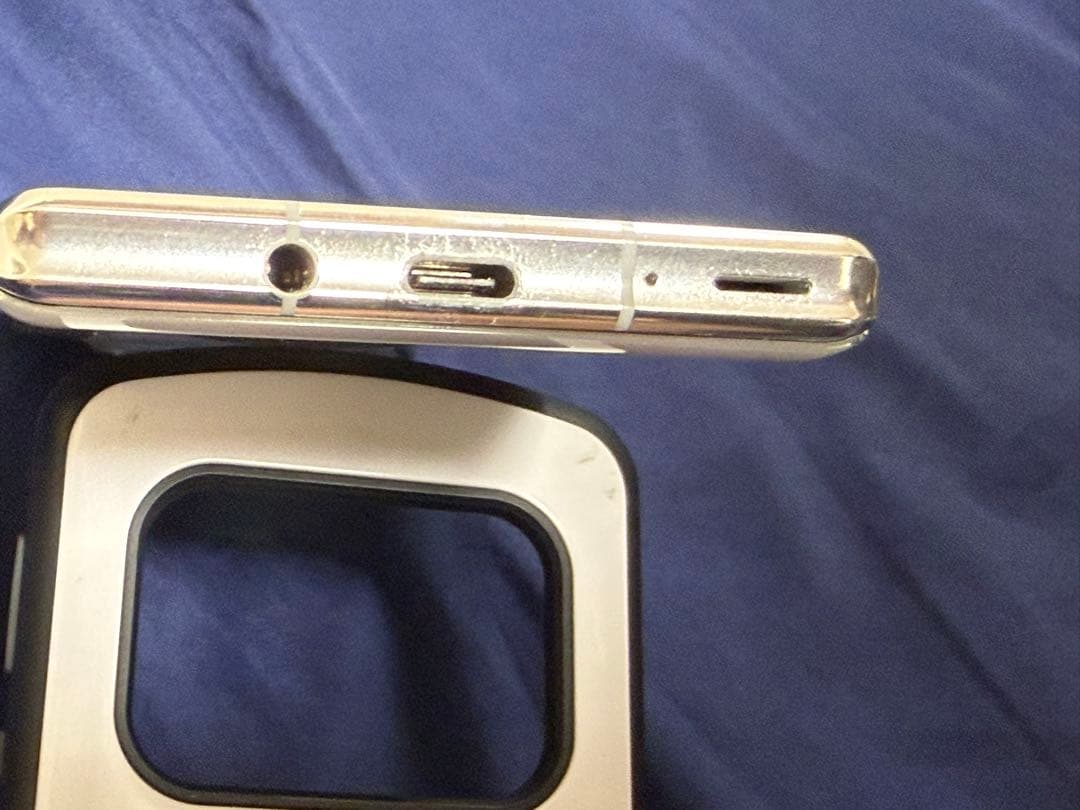 AQUOS R6 SH-51B 5G ドコモ