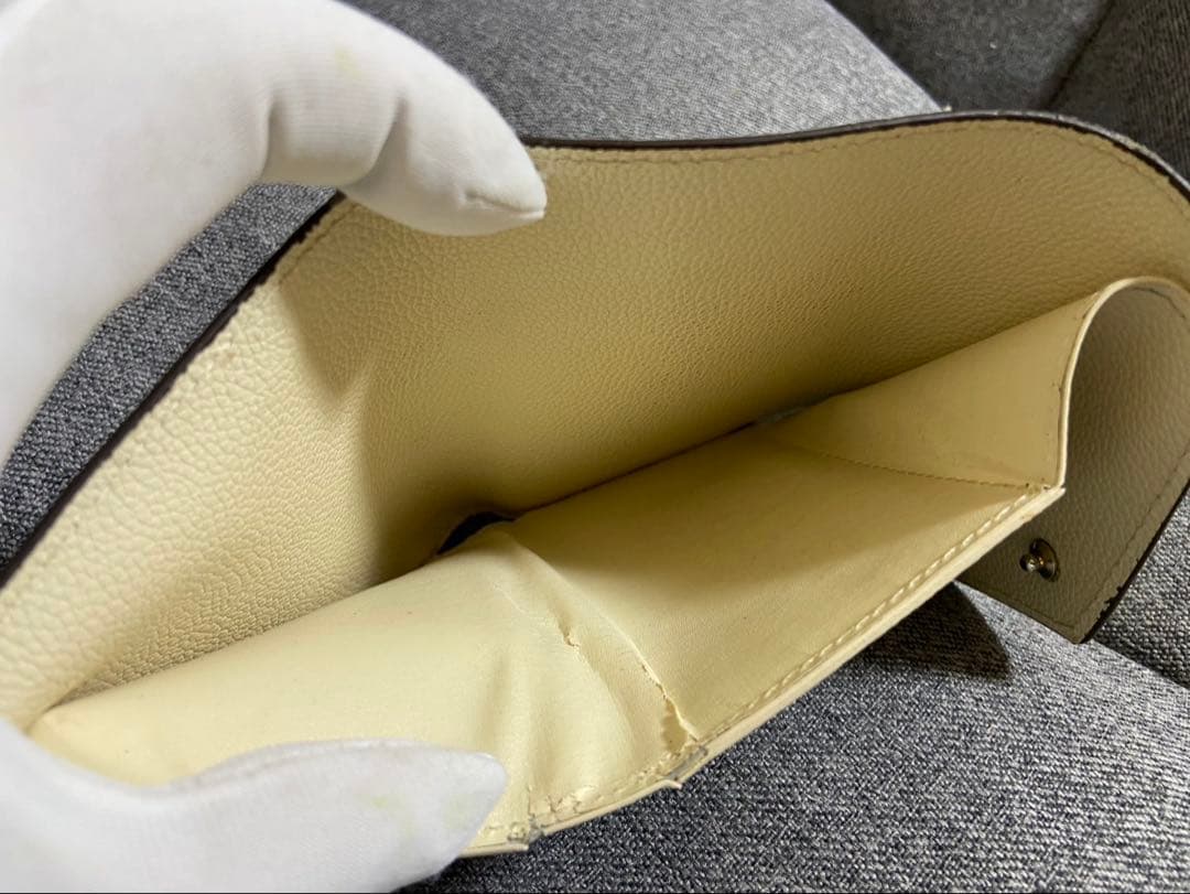 M*u様 LOUIS VUITTON 三つ折り財布