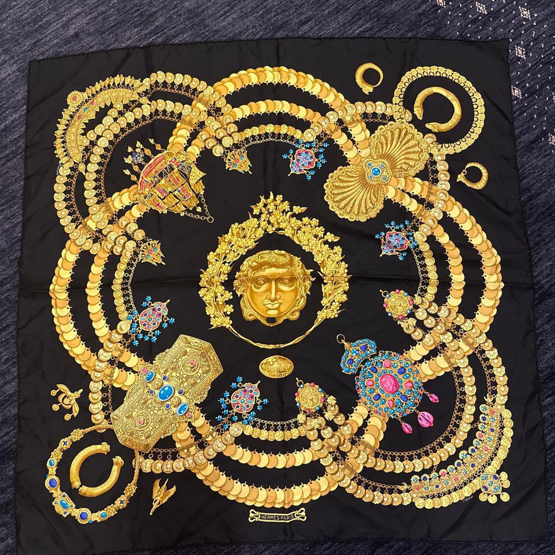 HERMÈS ゴールド装飾スカーフ y