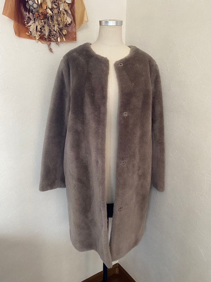 新品タグ付　自由区　ウールムートン　ロングコート　ノーカラー　グレー