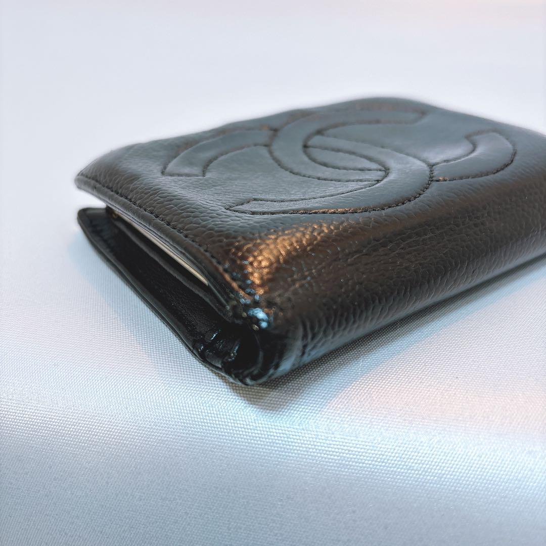 【シャネル】デカココマーク キャビアスキン ２つ折り財布 フラップホック 黒