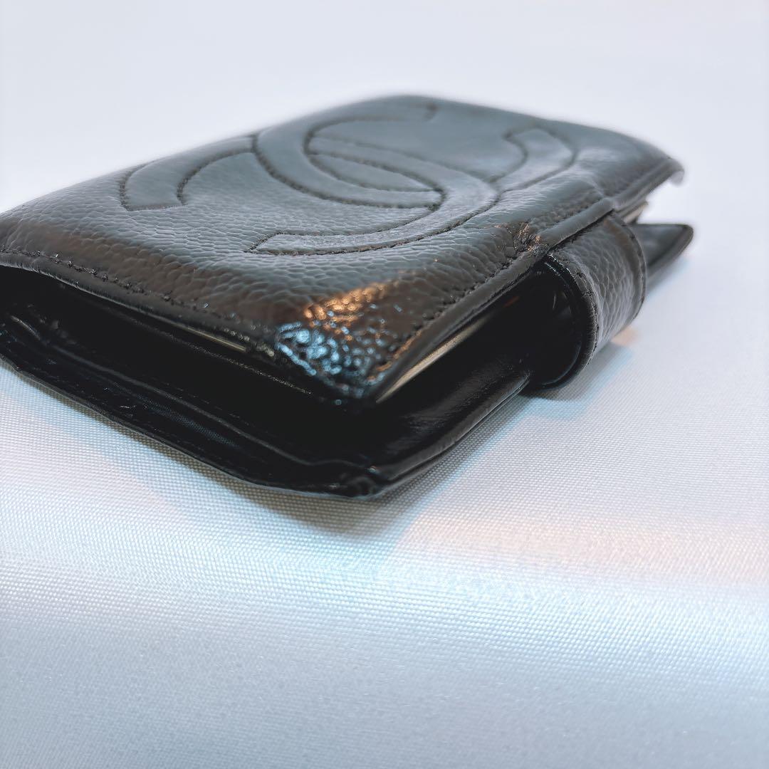 【シャネル】デカココマーク キャビアスキン ２つ折り財布 フラップホック 黒