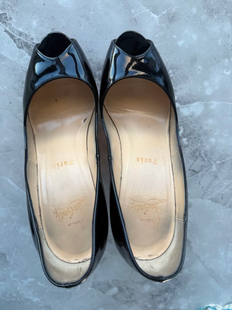 断捨離中です様ルブタンヒール　23cm クリスチャンルブタン箱付き