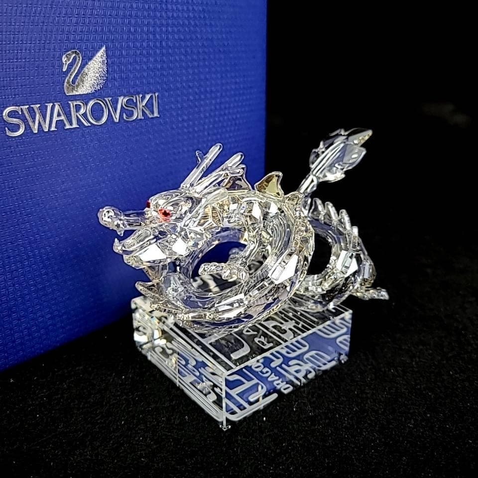 ◆未使用級◆スワロフスキー　龍　ドラゴン　2012年限定　置物　箱つき　辰