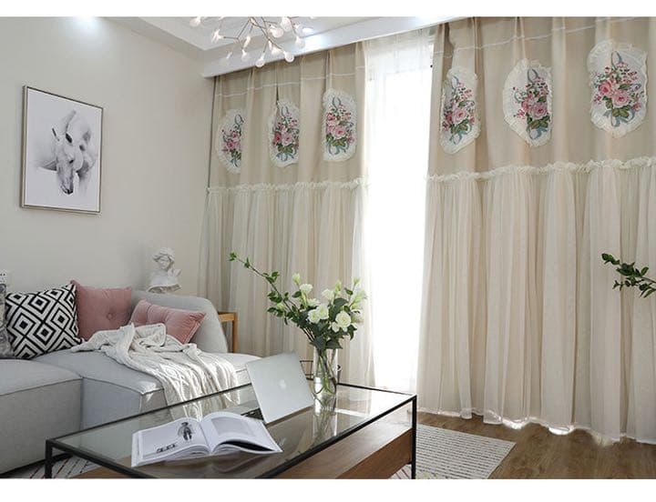 珍しくカーテン　insに人気カーテン　可愛くて、特別カーテン