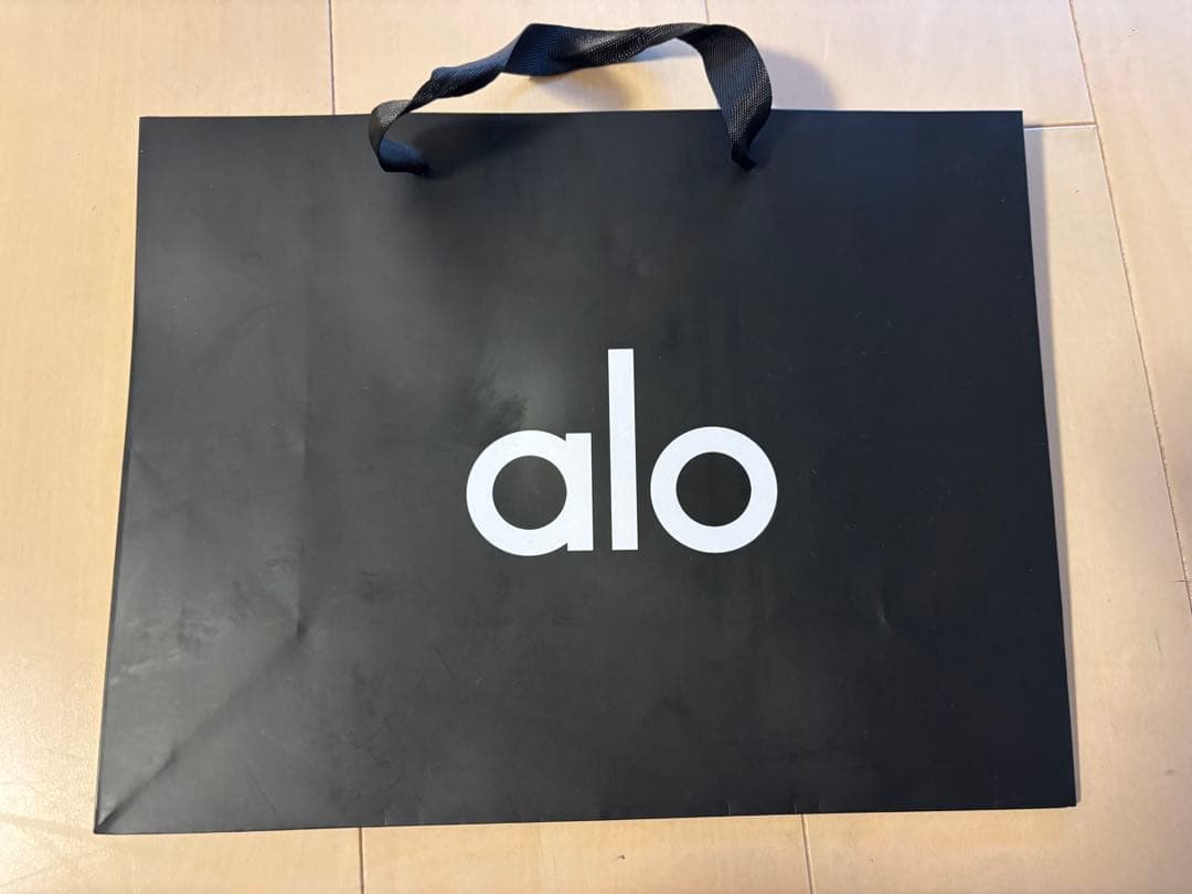 alo ブラック キャップ ショッピングバッグ付き