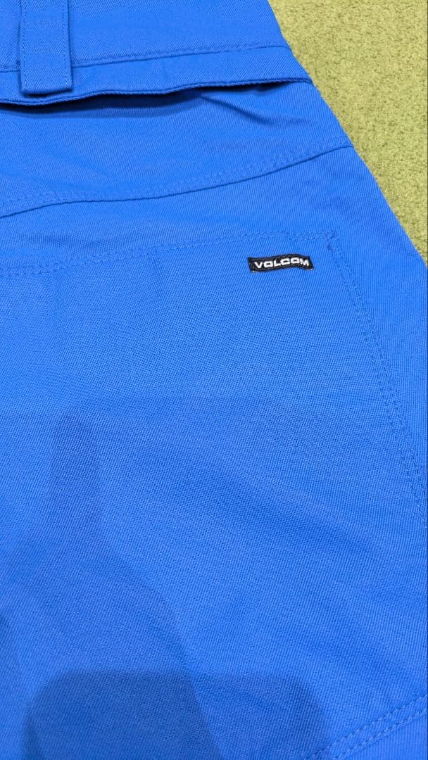 新品未使用　定価26400円　VOLCOM　スノーボード パンツ