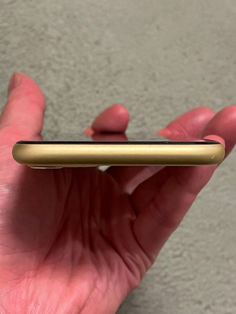 iPhone 11 128G SIMロック解除済