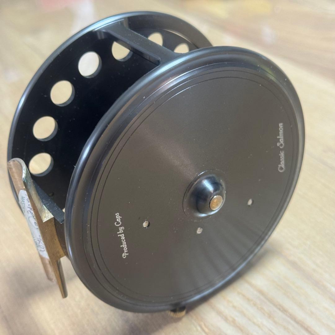 Caps Classic Salmon フライリール サーモンクラシック