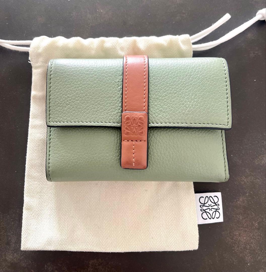 ロエベ　バーティカルウォレットスモール　ローズマリータン 美品