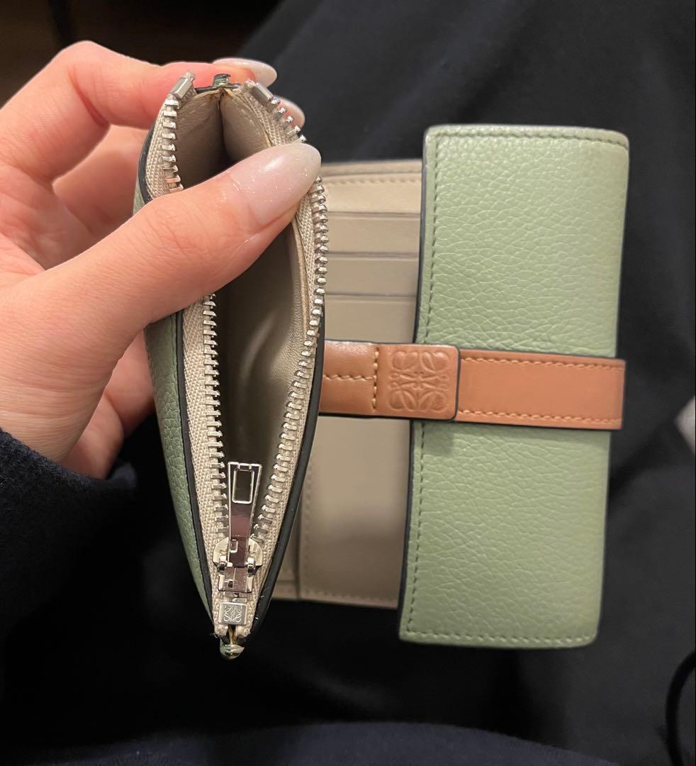 ロエベ　バーティカルウォレットスモール　ローズマリータン 美品