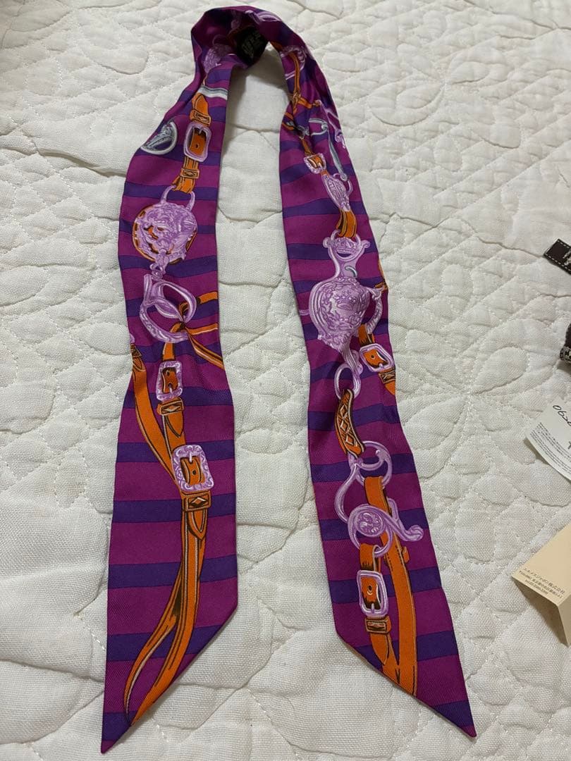 Hermès Brides de Gala シルクスカーフ　パープル
