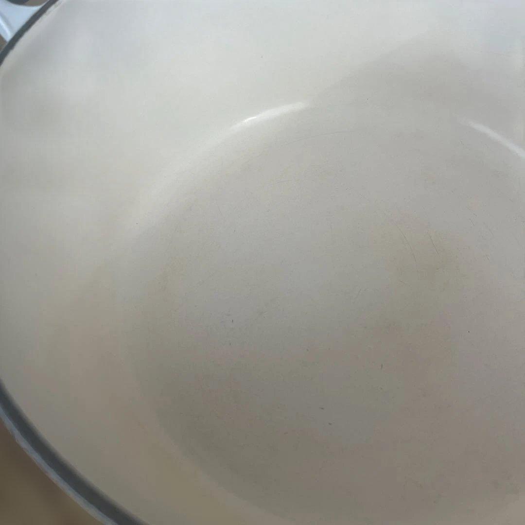 LE CREUSET ココット・ロンド 24㎝ ホワイト