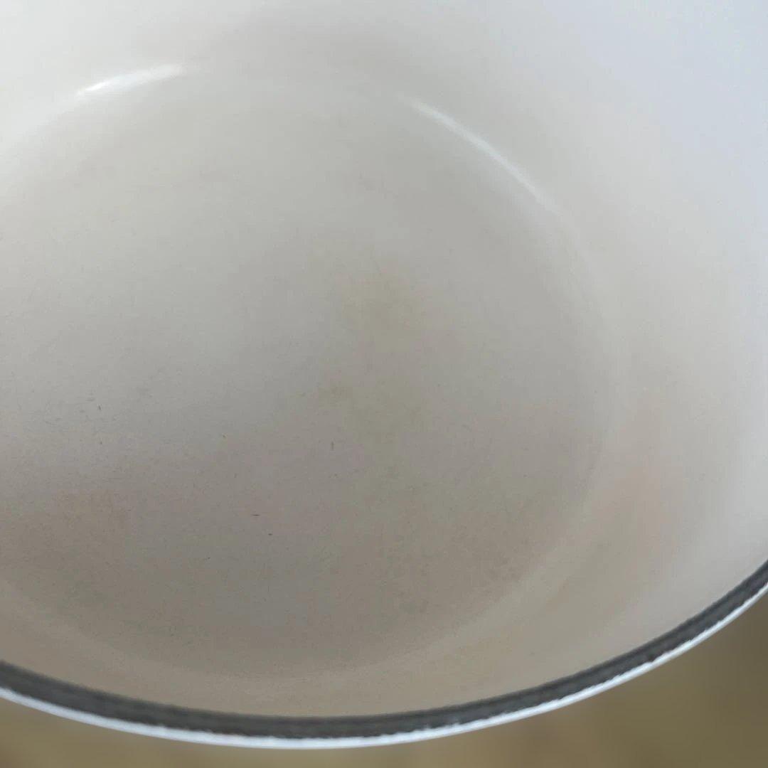 LE CREUSET ココット・ロンド 24㎝ ホワイト