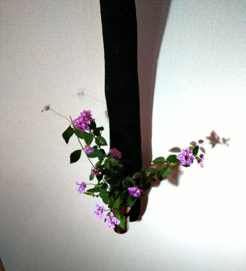 ♥花瓶・オブジェ・インテリア♥７７cm特大⬛壁掛け・反ブラック飾り台グラス付