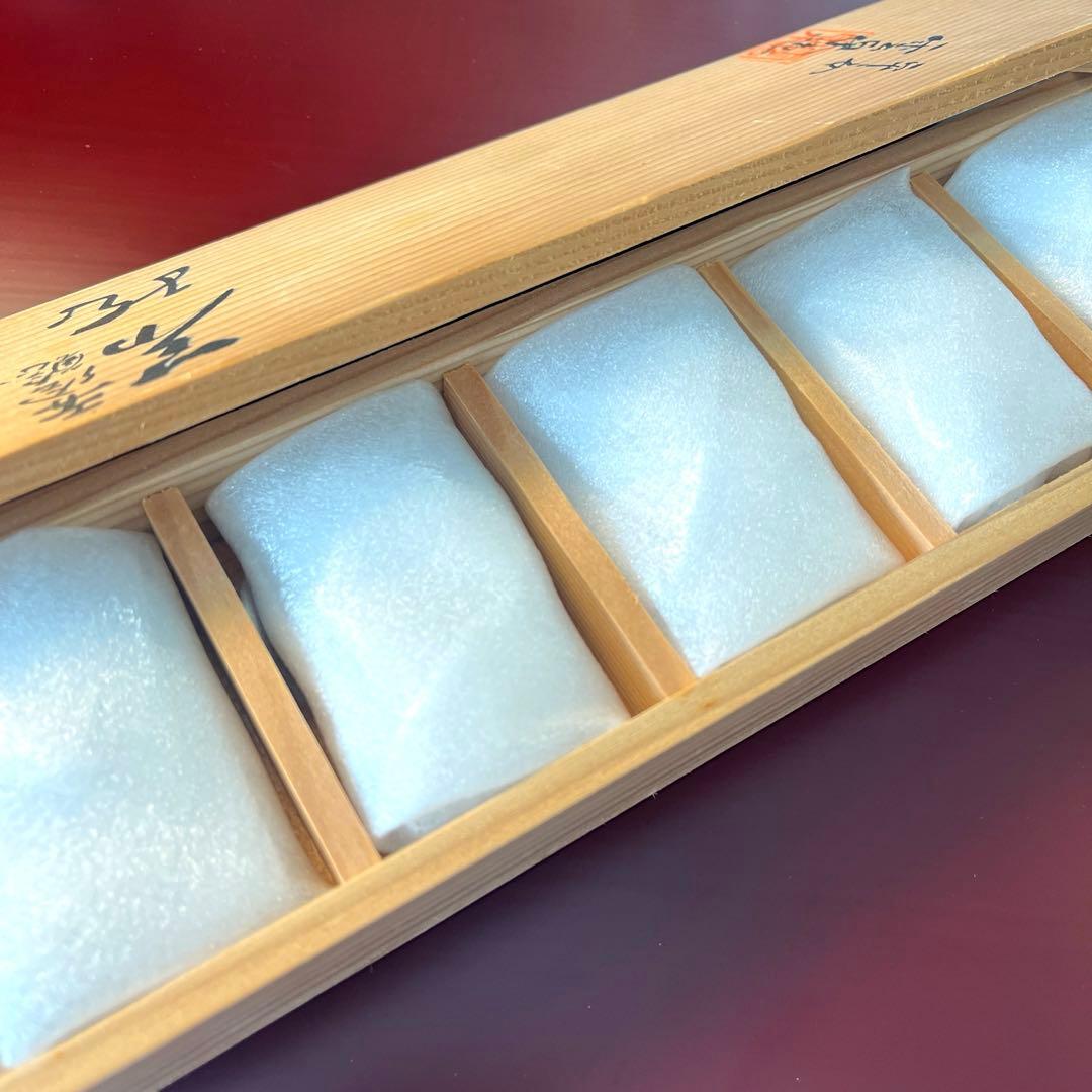 ー京焼 清水焼ー 【希少】 名工 加藤雲泉作 染付　赤絵鯰箸置き揃　縁起物