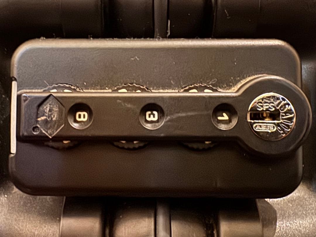 美品/SALE/お得）REMOWAリモワ トパーズ ステルス 82L