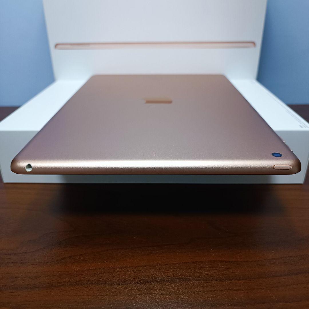 美品 iPad 10.2 第8世代 WiFi 128GB キーボード、カバー付き