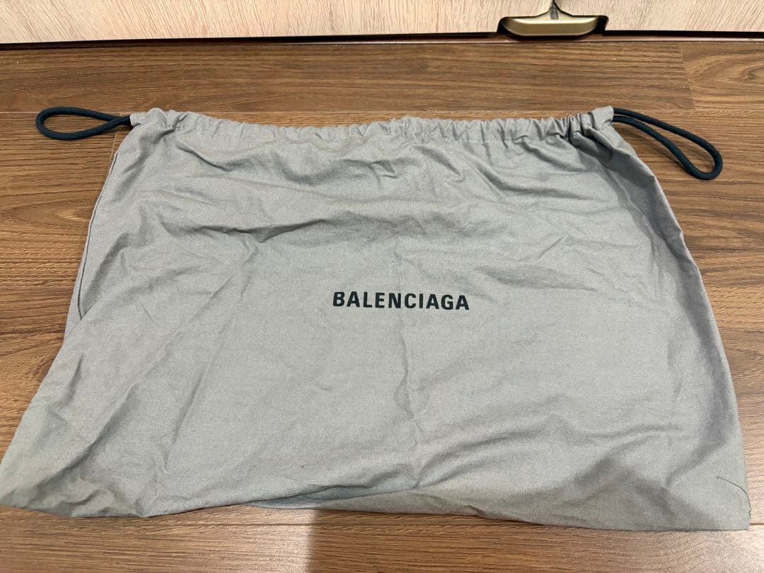 バレンシアガ エブリデイ ショルダーバッグ ナイロン ブラック/ネイビー