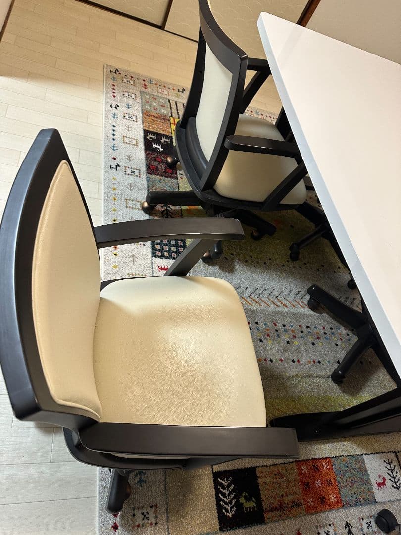 ホワイト長方形ダイニングテーブルと椅子4脚セット