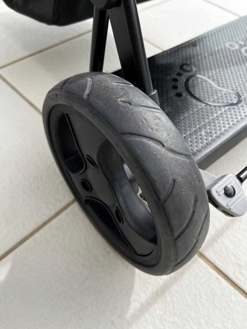 【美品・送料込み】アミティエ　二人乗りベビーカー　ネビオ　Nebio