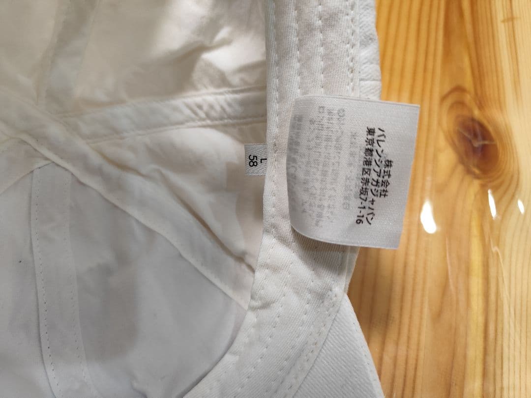 バレンシアガ　ホワイトキャップ