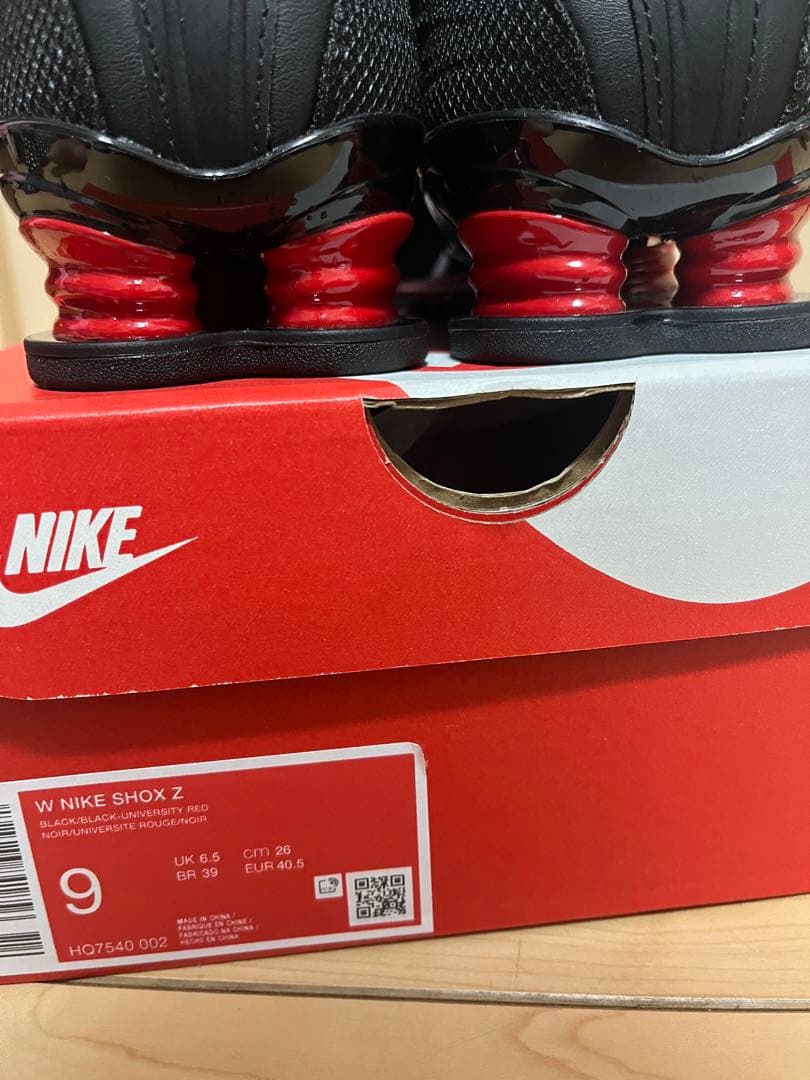 NIKE SHOX Z /ナイキウィメンズスニーカー