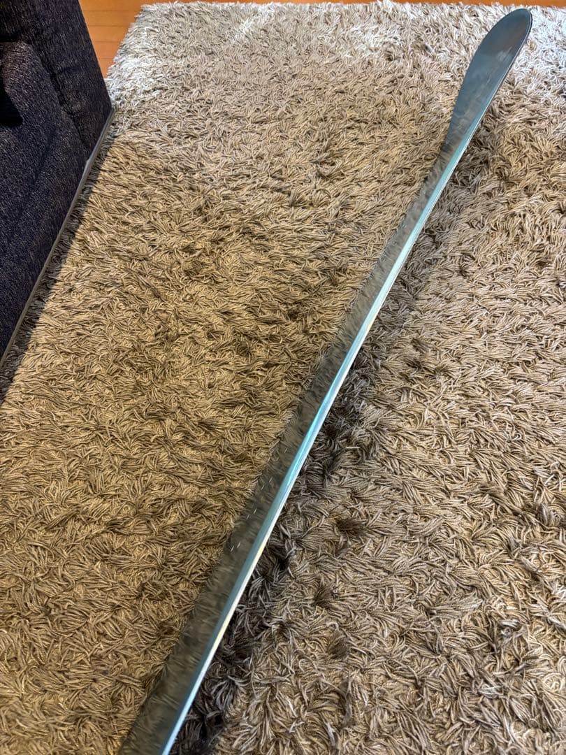 SALOMON サロモン スノーボード板 146cm 初級、中級、レディース向け