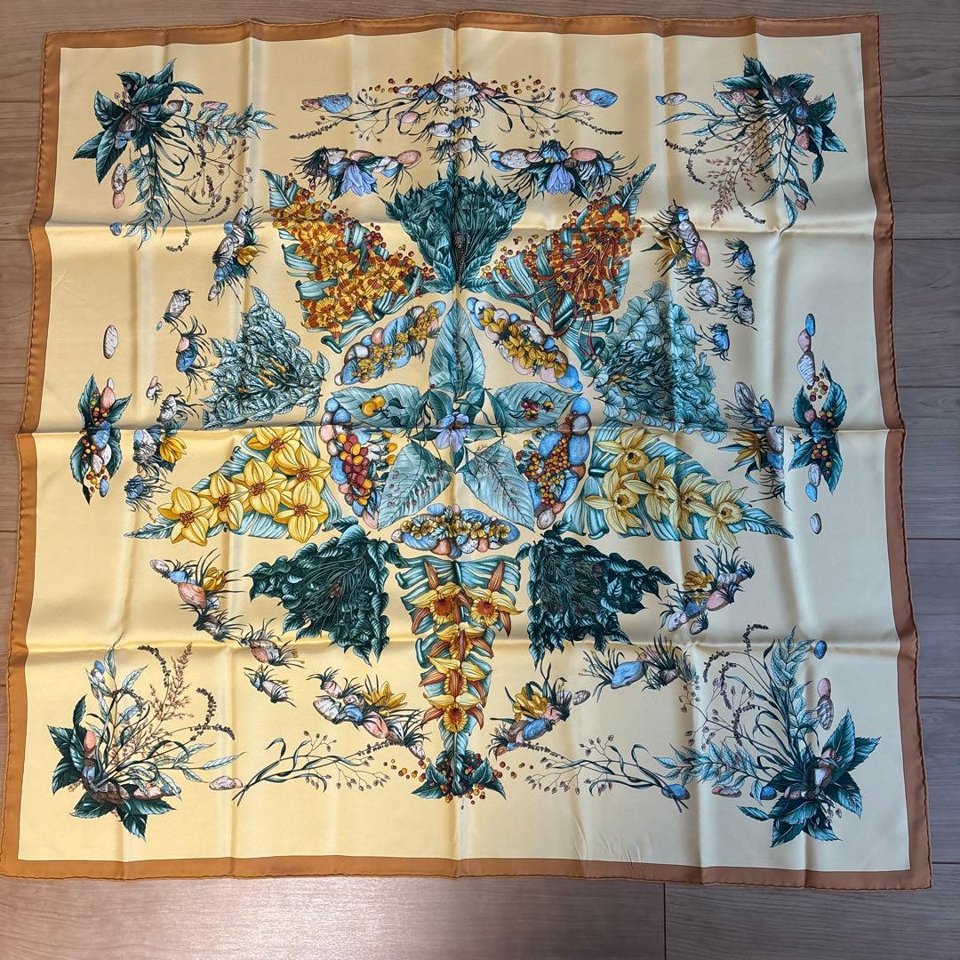 エルメススカーフカレ90ピタゴラスベージュ系