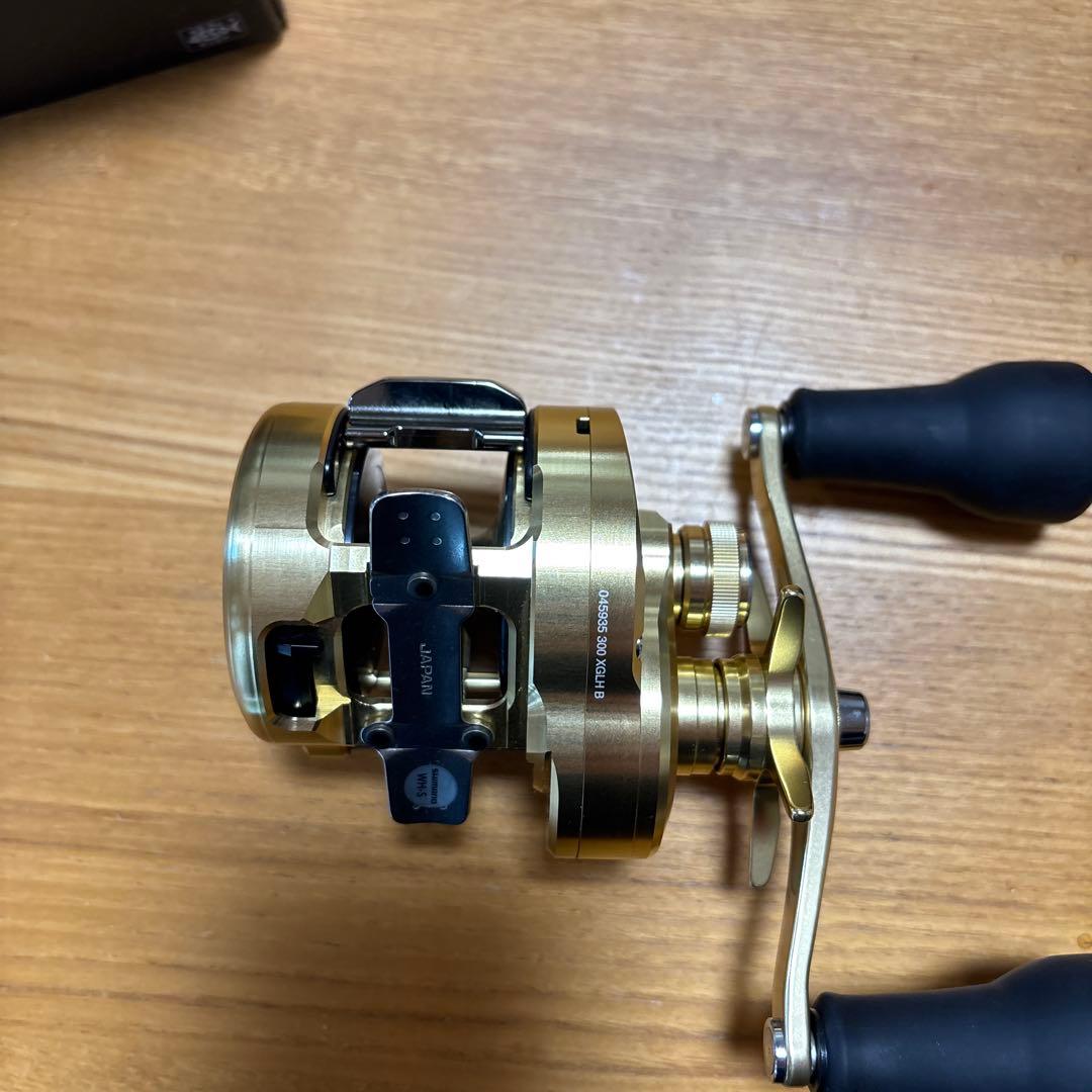 シマノ 23カルカッタコンクエストMD 300XGLH