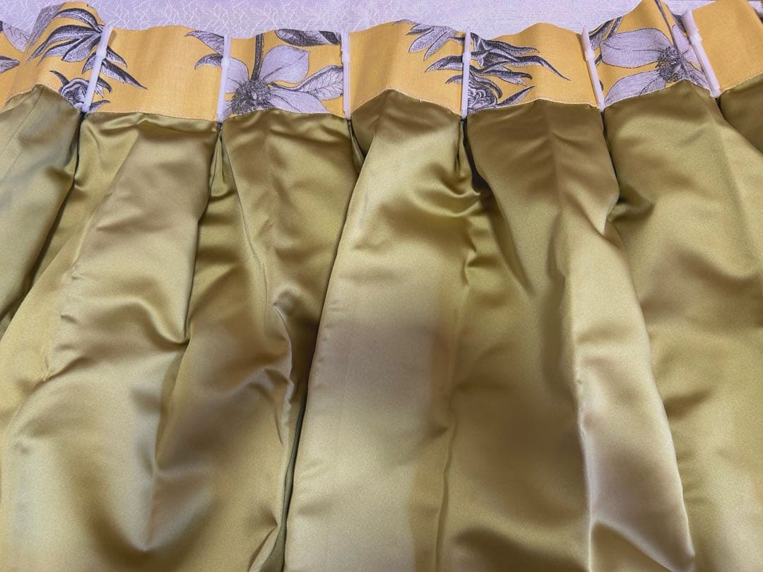 エッチング&ローズ　サンダーソン　カーテン