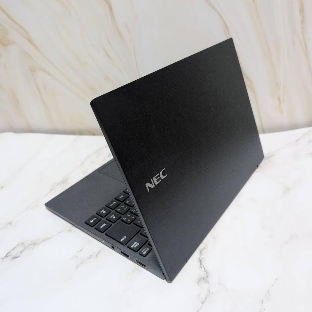 起動OK！★第10世代★ Corei7 16GB 超軽量870g