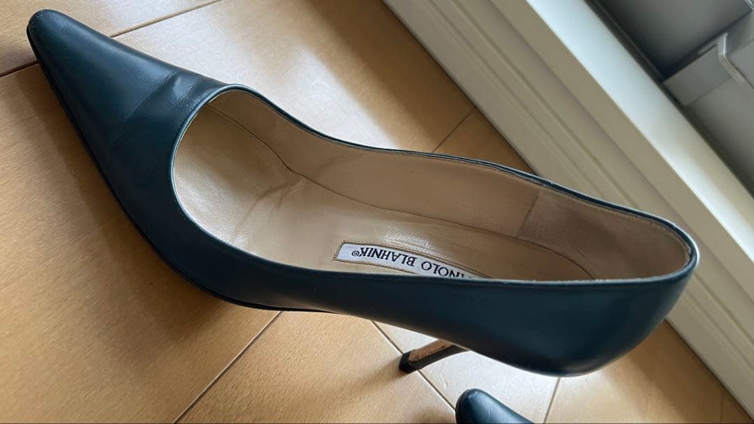 マノロブラニクMANOLO BLAHNIK 37.5