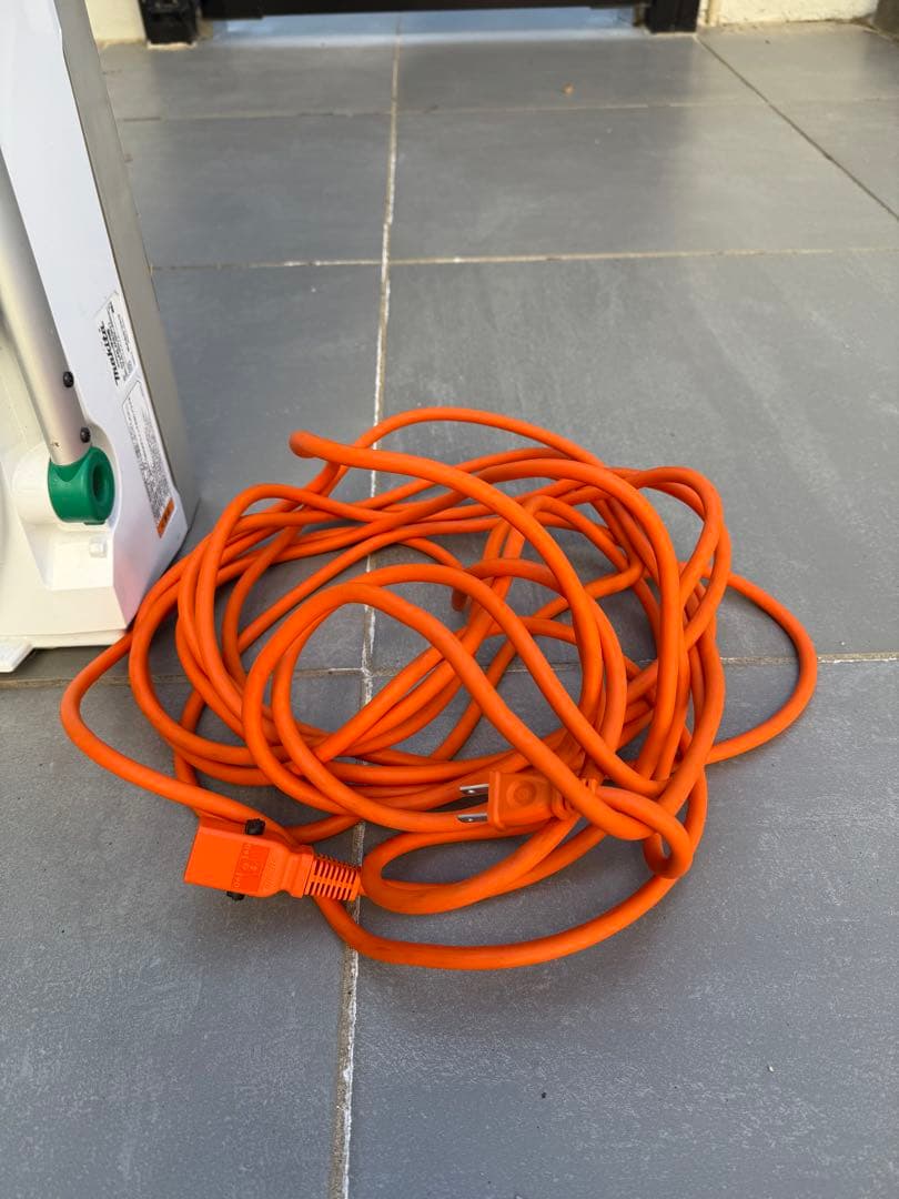 【取扱説明書付】マキタ　芝刈り機　MLM2301