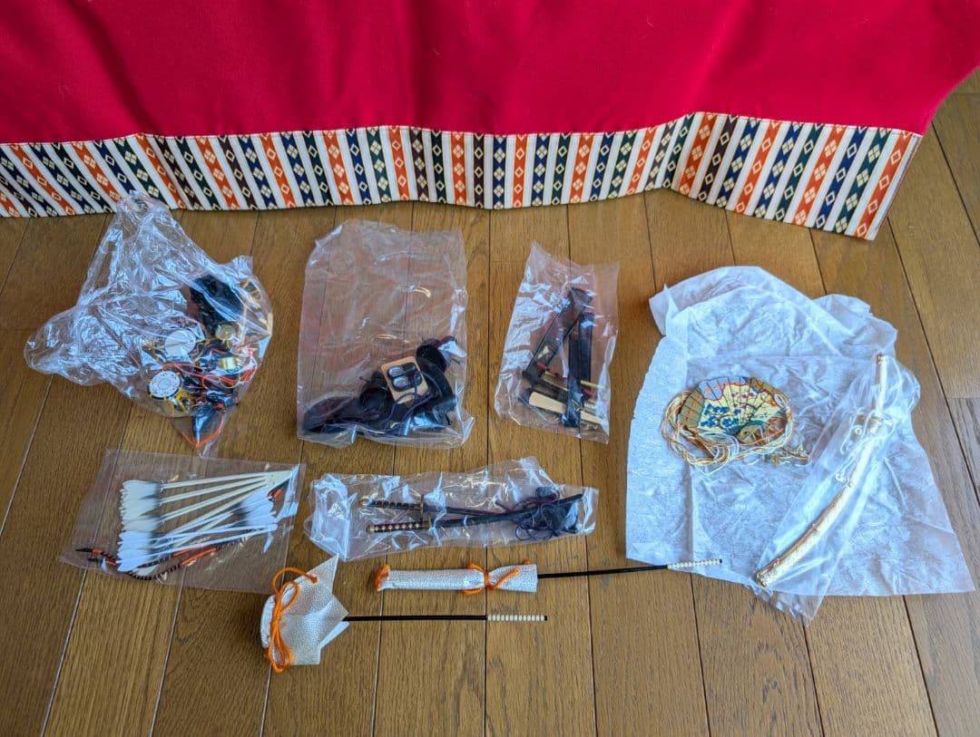 送料込【3出品全て落札必須 2/3】ひな人形 7段 15人飾り 40号（装飾品）