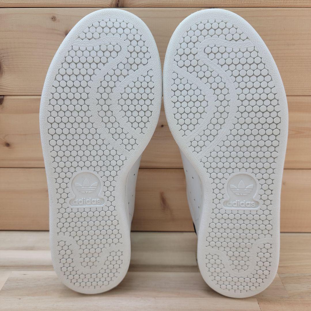 アディダス スタンスミス LUX ホワイト/ブラック 24cm