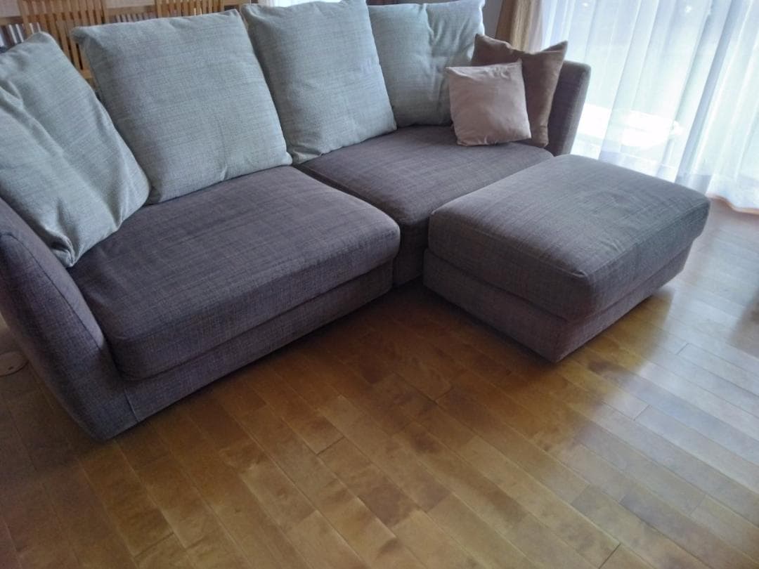 【お値下げしました】　formax　ハイソフト羽毛クッション3個セット　大判